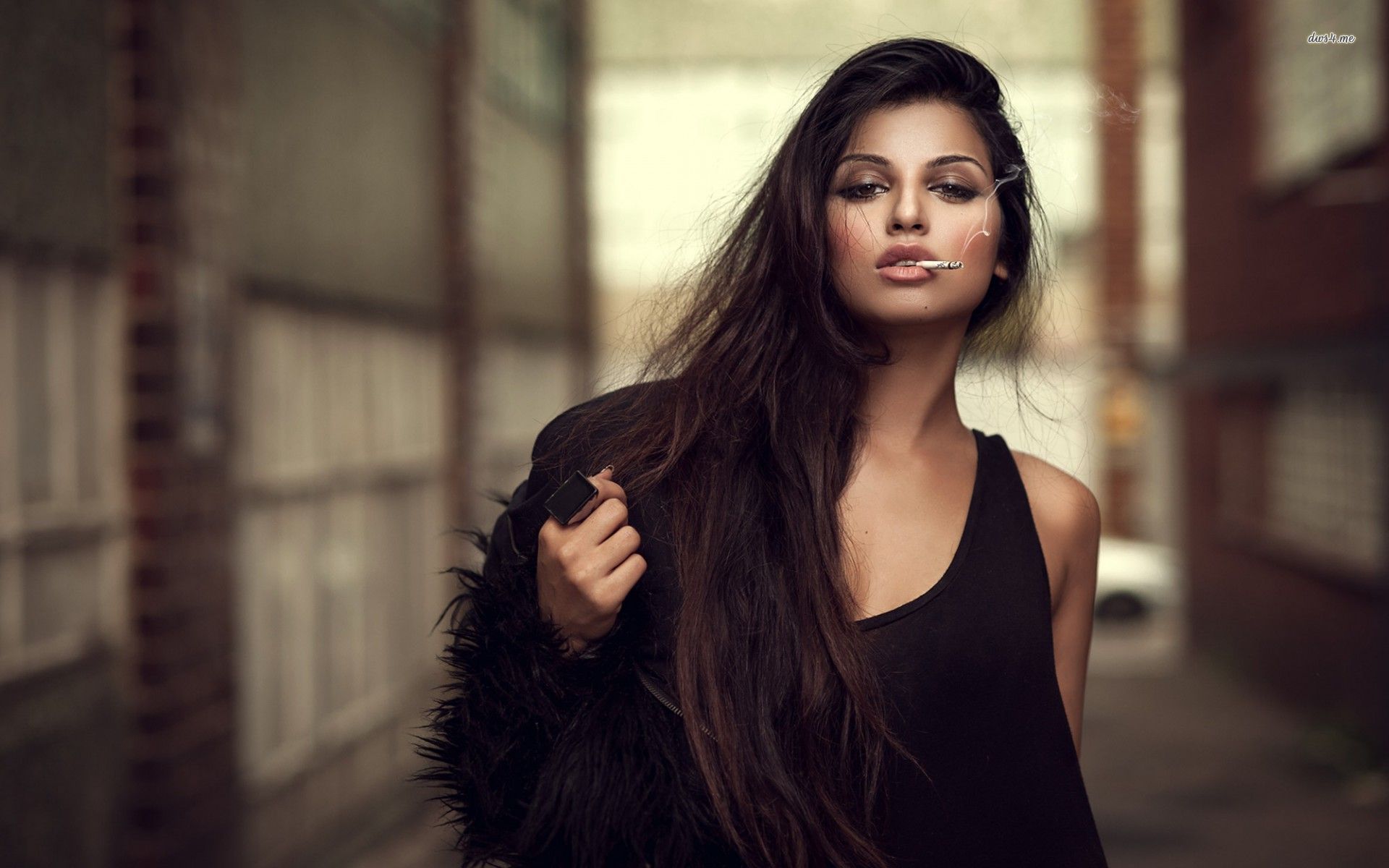 A playful frame from Sassy girls — online in Reykjavik