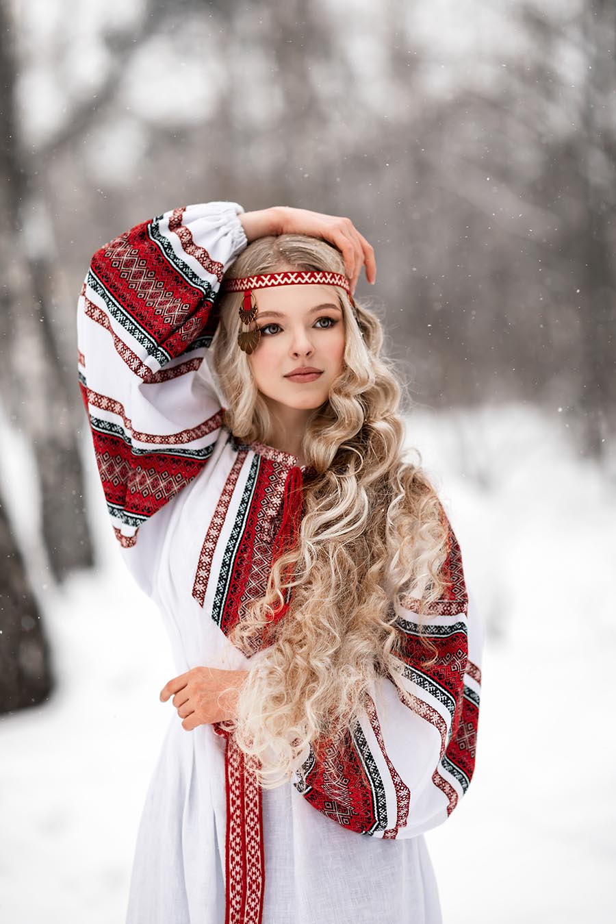 Slavic girls’s look of the day — catch her live in Reykjavik