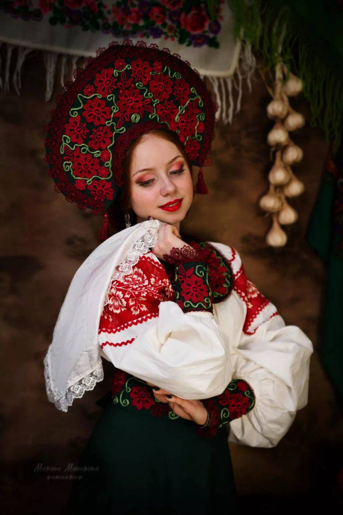 Take a pause and enjoy Women in Slavic costumes — streaming from Reykjavik