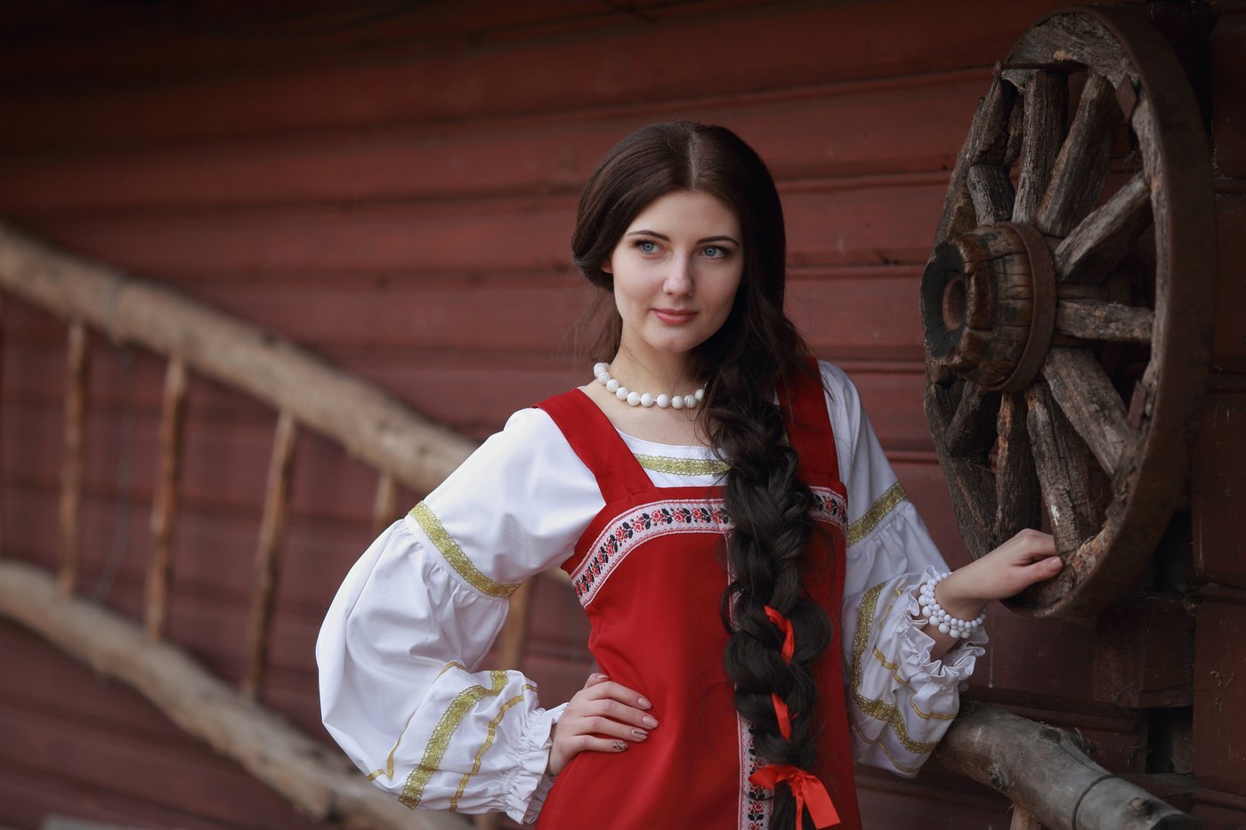 Girls in Slavic costumes’s look of the day — catch her live in Reykjavik